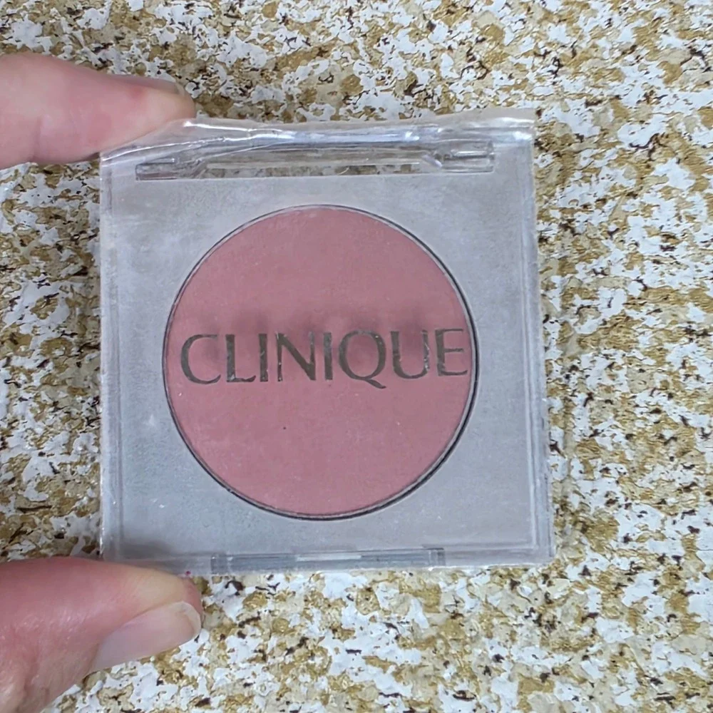 Clinique Soft-Pressed Powder Blusher New‎ Clover 0.11 oz Pink Mauve Cheek Color